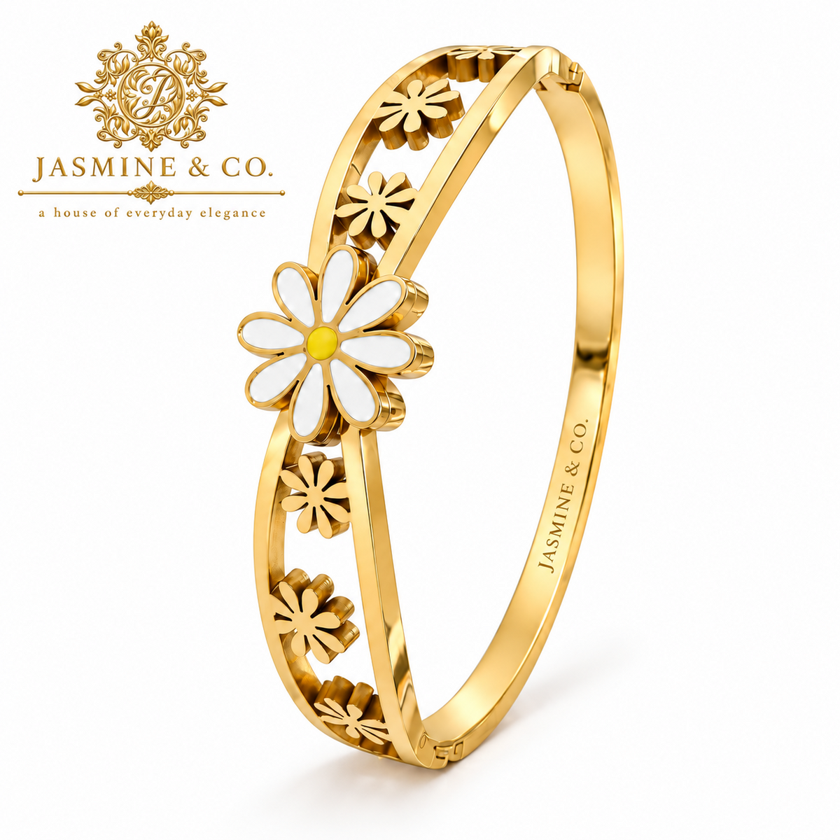 White daisy floral gold-plated bracelet – studio view