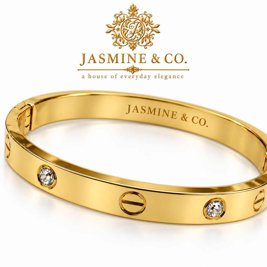 Crystal rivet gold-plated bracelet – close-up detail